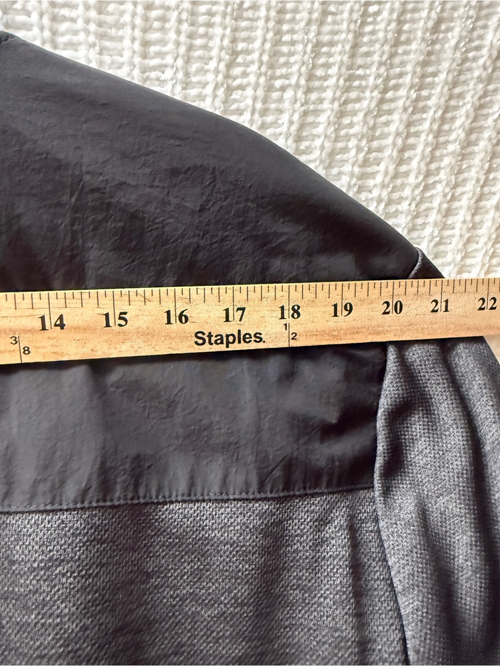 Orvis Men’s Dark Gray Lightweight Full-Zip Jacket with Black Yoke - Picture 12 of 12